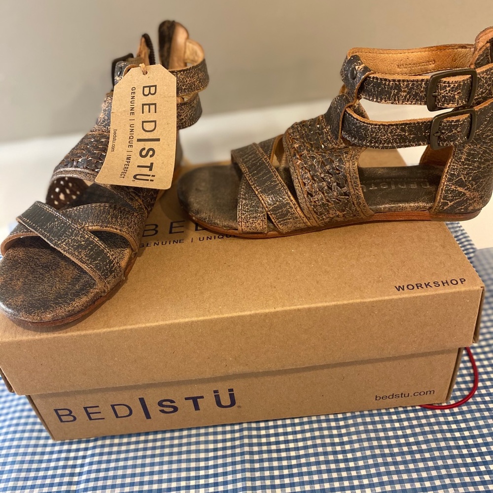 Brand new Bed Stu sandals